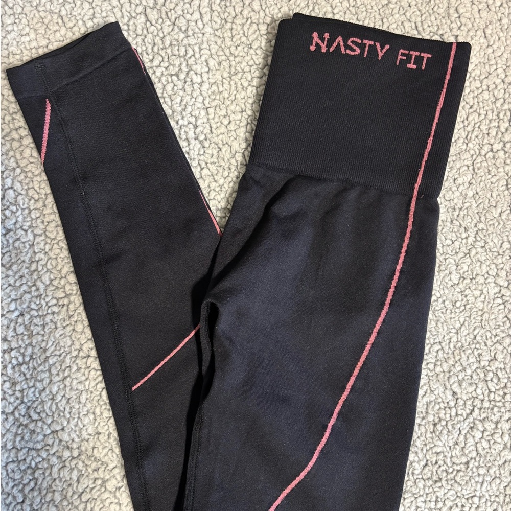 Nasty Fit leggings